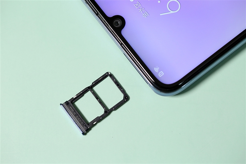 高通首次演示 iSIM 技術(shù)，如果演示成功將不再使用 SIM 卡？