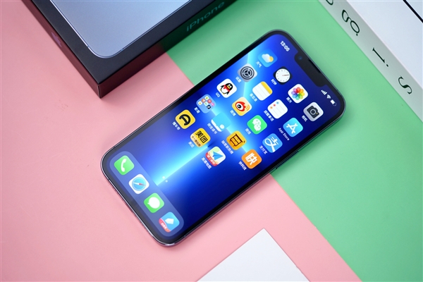 蘋果首次干掉劉海！消息稱iPhone 14將采用打孔屏、后攝不凸起