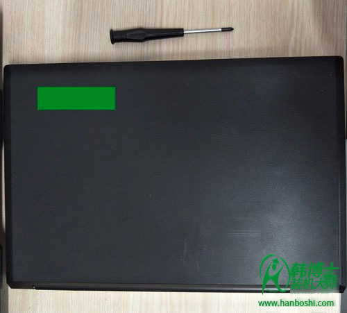 筆記本內(nèi)存條怎么安裝？
